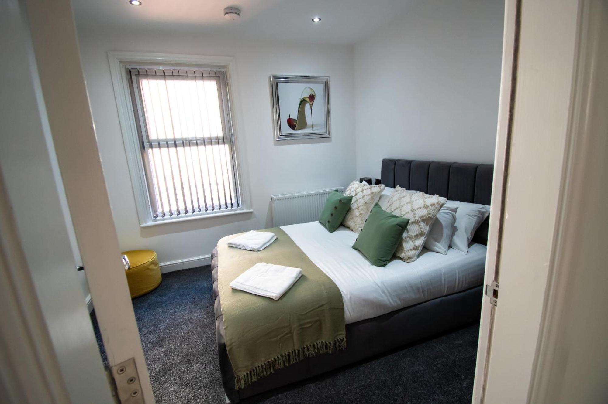 Winter Gardens Suites By Sasco Blackpool Exterior photo