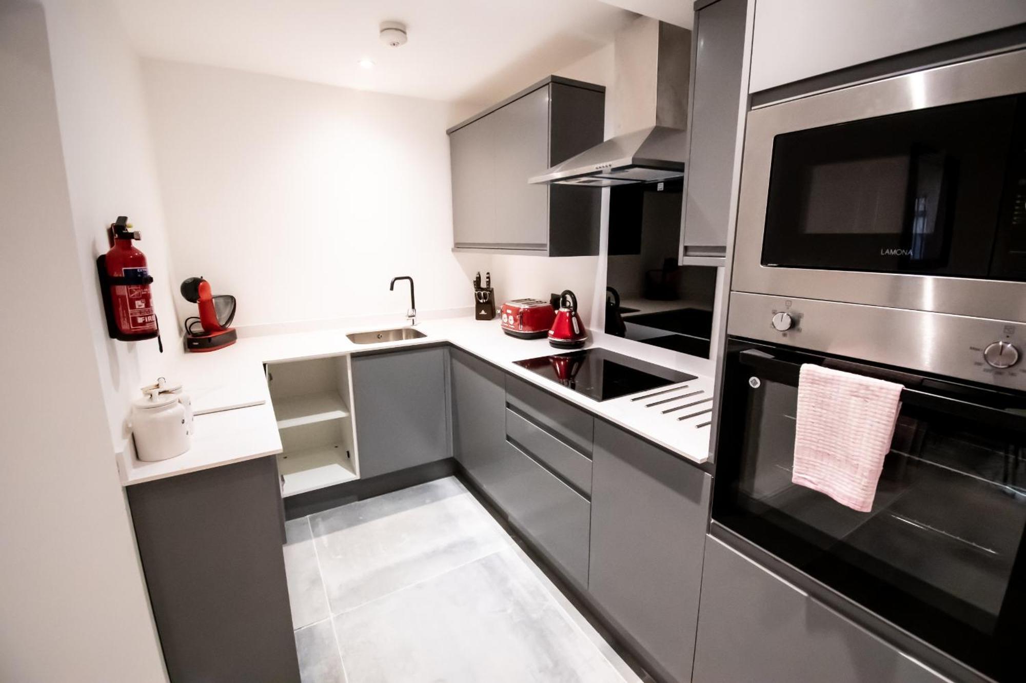 Winter Gardens Suites By Sasco Blackpool Room photo