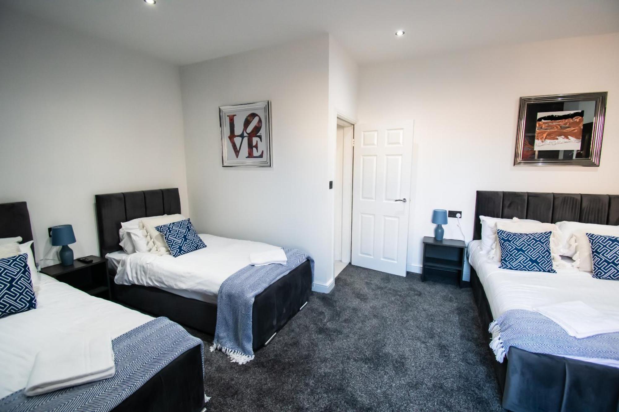 Winter Gardens Suites By Sasco Blackpool Exterior photo